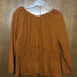 Cute Universal Threads Cinched Shirt!
